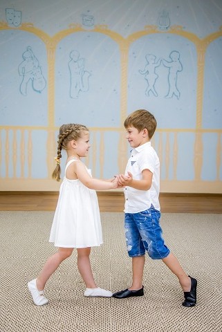 Занятия по бальным танцам в частном детском саду Согласие - 1 раз в неделю НОУ СОШ Согласие