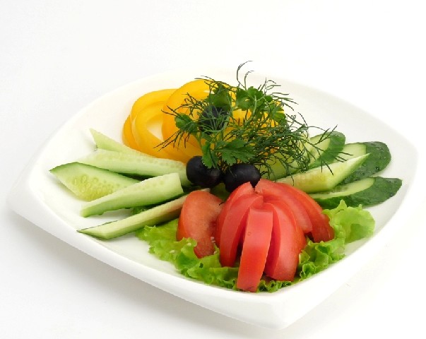 Ассорти овощное (Помидоры, огурцы, болгарский перец, зелень), 300 гр. Меню в кафе У Али