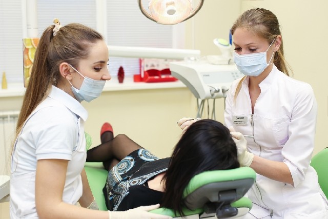 Денталекс ООО стоматология Стоматологические услуги лечение и протезирование зубов Детская стоматология