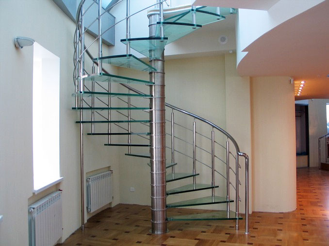Лестницы из стекла в Перми